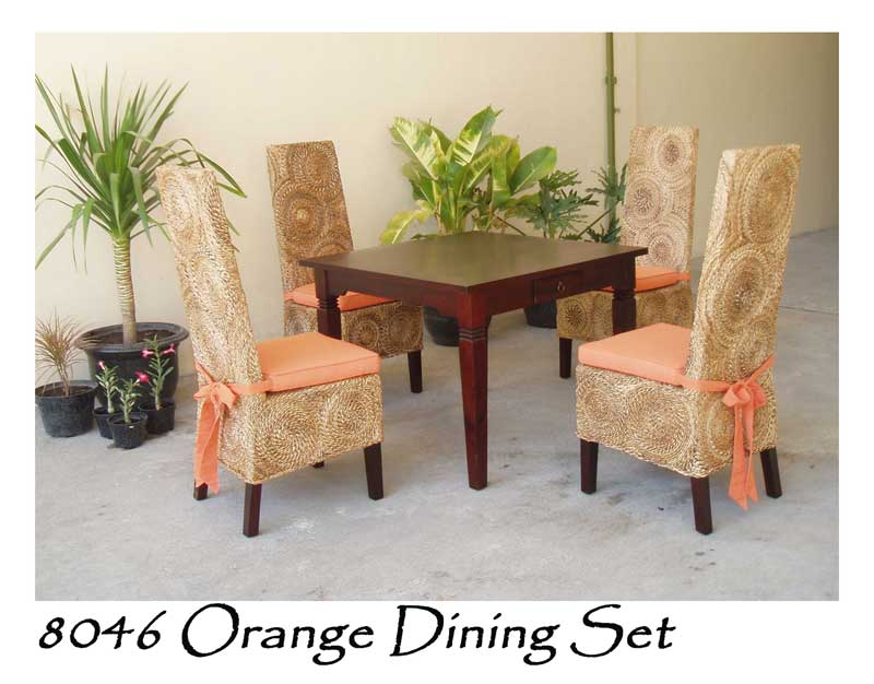 橙色柳条餐桌椅