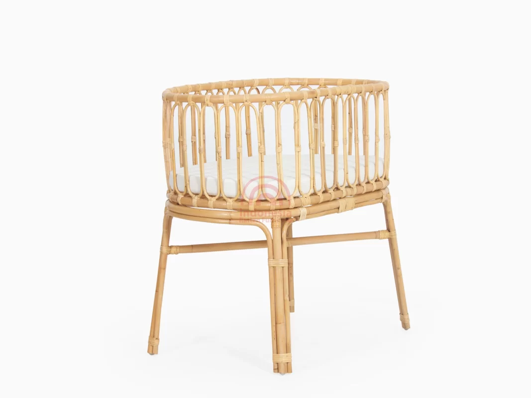 Wonka rattan baby crib